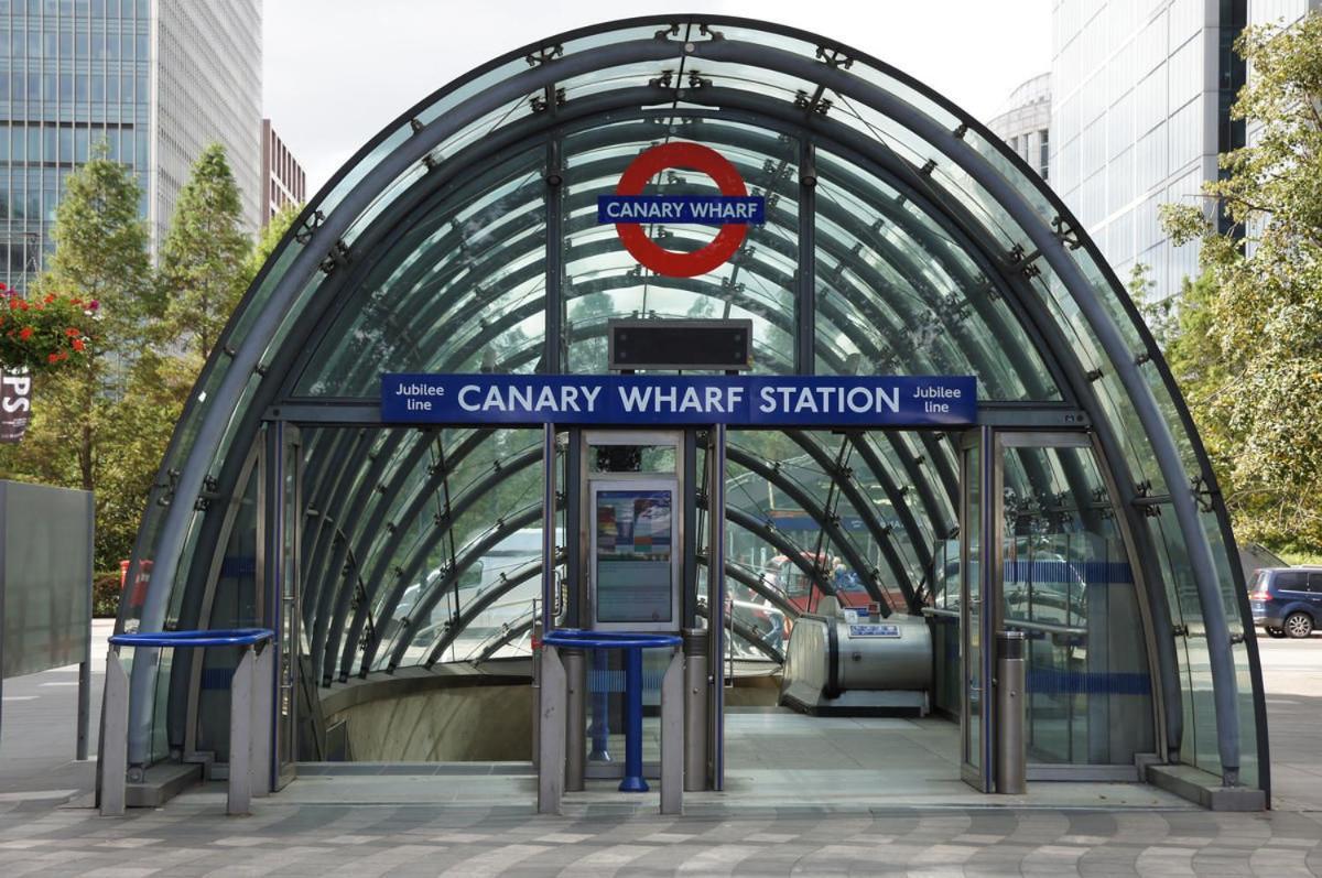 3bed 2bath With High Rise View Canary Wharf * Londra